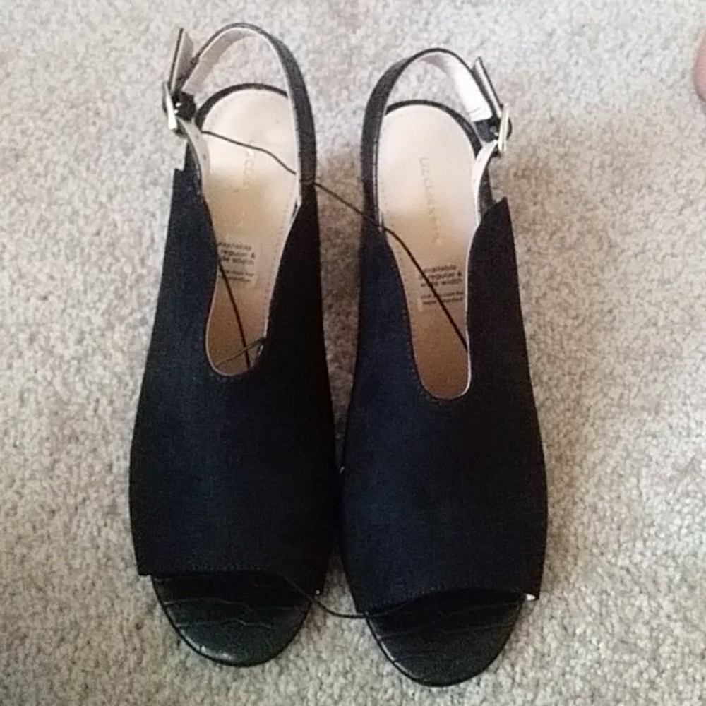 Shoe
